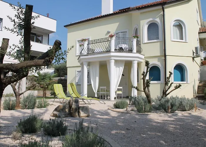 Villa Mandolina Apartments