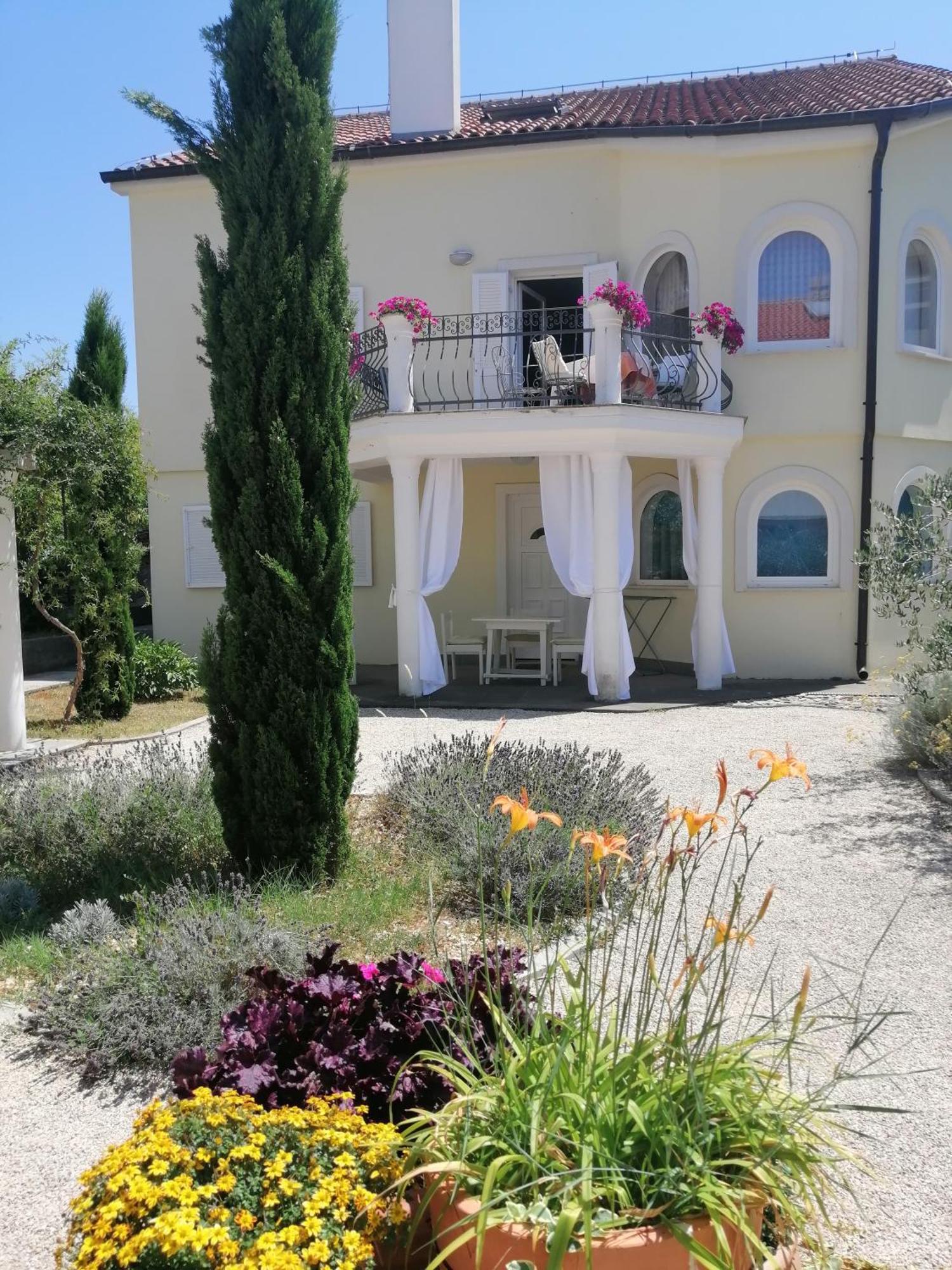 Mandolina Apartman